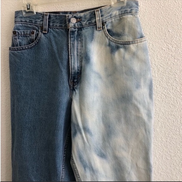 90s Levi’s 550 Relaxed Fit 2 Tone jeans - Picture 4 of 10